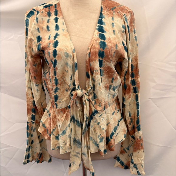 VENUS Tops - VENUS Tie-Dye Bell Sleeve Blouse - Cream and Brown